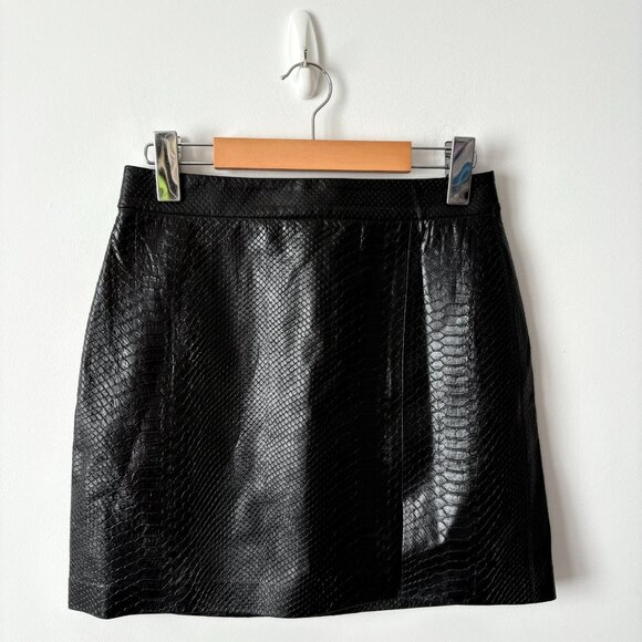 Aritzia Wilfred Patio Snake Print Faux Leather Mini Skirt Black Size 4 - Picture 4 of 7